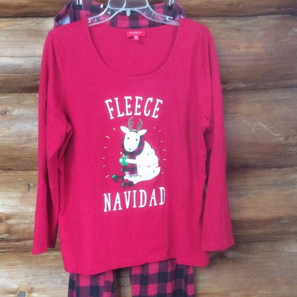 Macy's Family Pajamas Fleece Navidad Graphic Top with Buffalo Plaid Pants XL - Picture 1 of 6